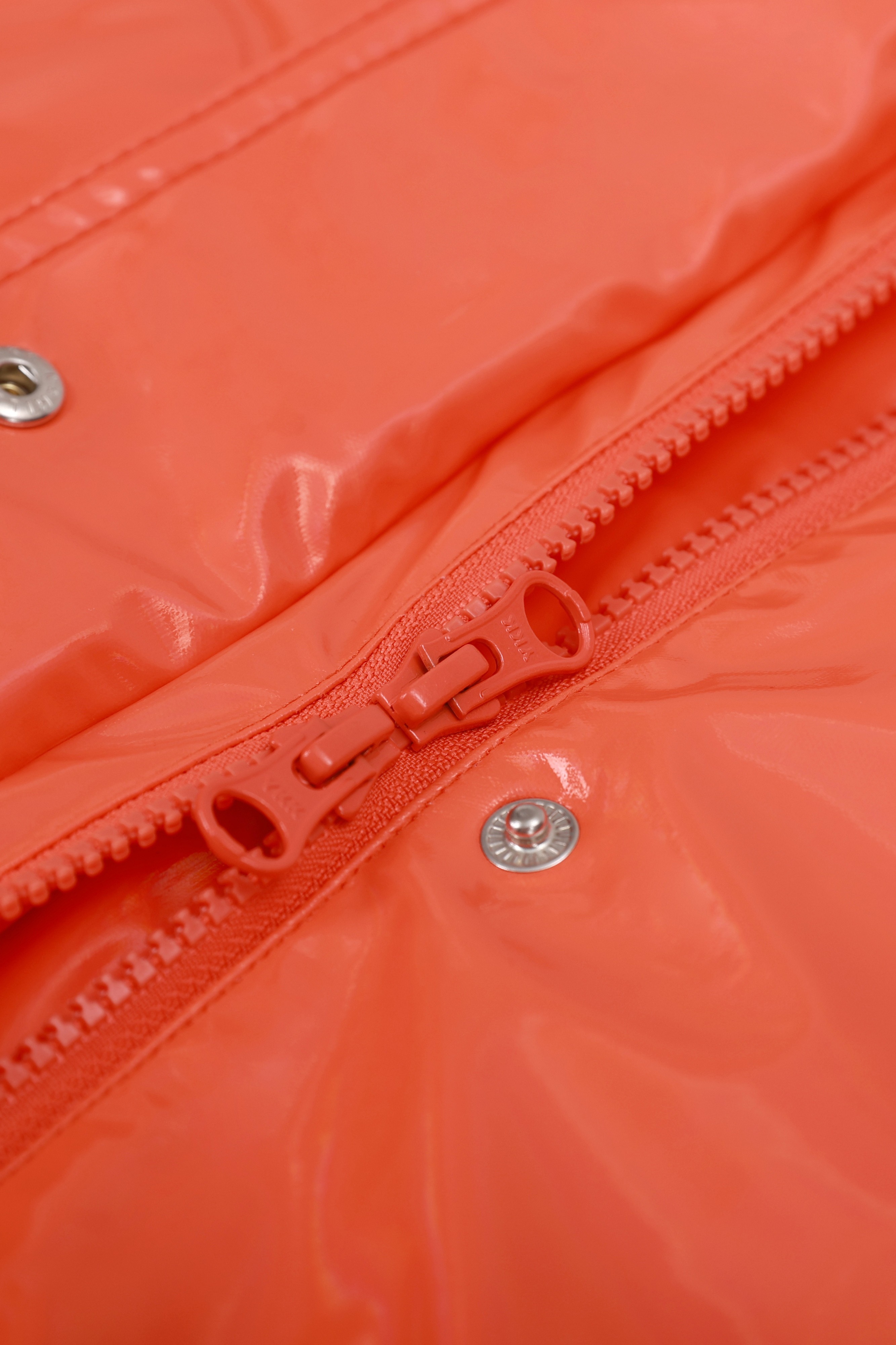 Commuter Raincoats Manufacturer