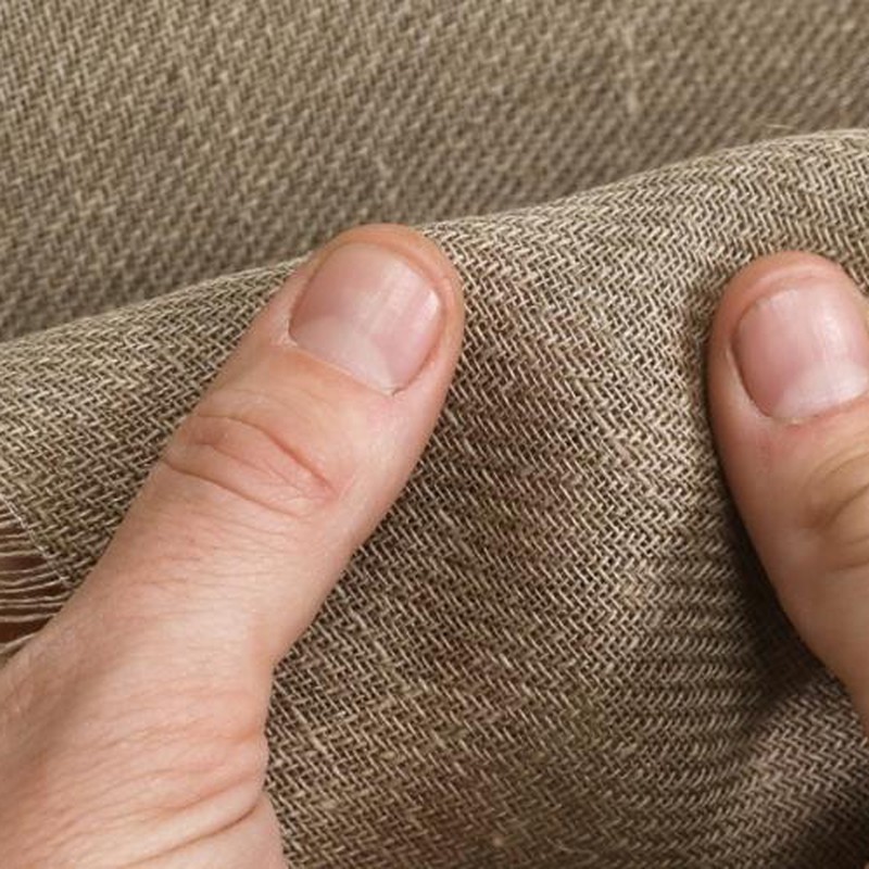 如何选择户外服装面料：品牌技术指南