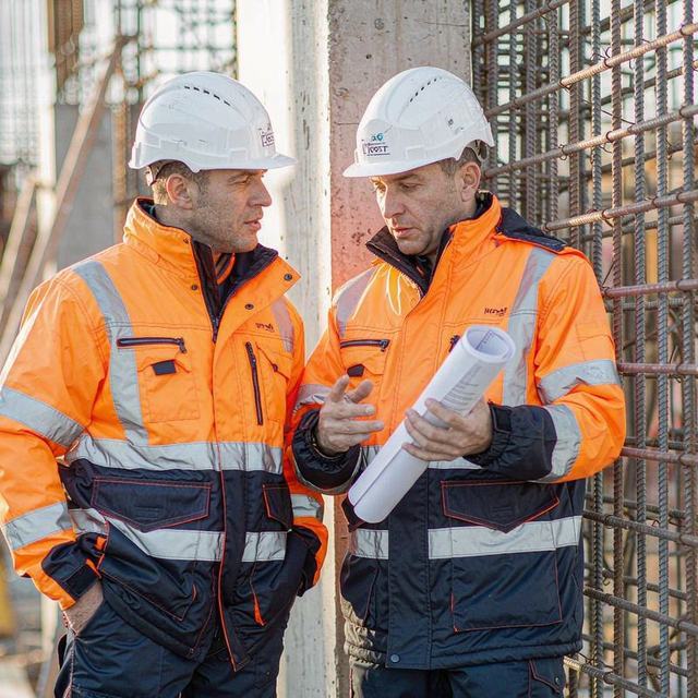 Construction trades in custom site and industrial workwear