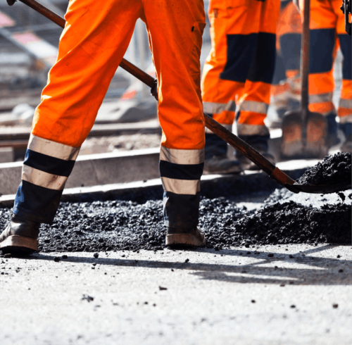 The Importance of Wearing Protective Clothing and Uniforms for Special Outdoor Workers