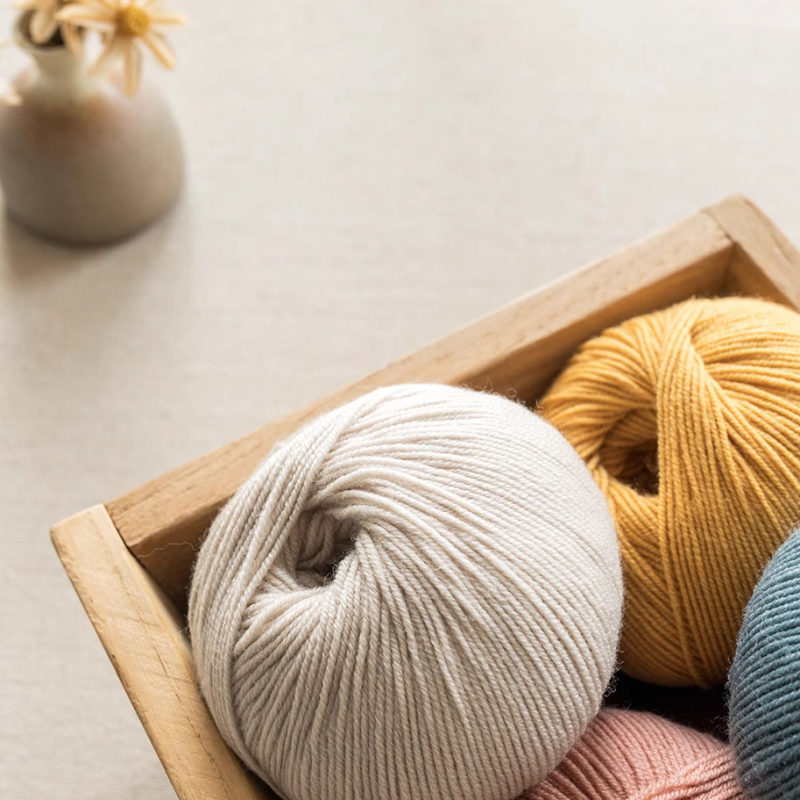 The Best Fabrics for Outdoor Clothing – A Performance Material Guide