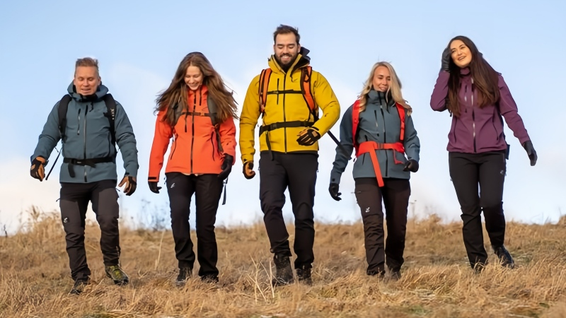 outdoor clothing manufacturers