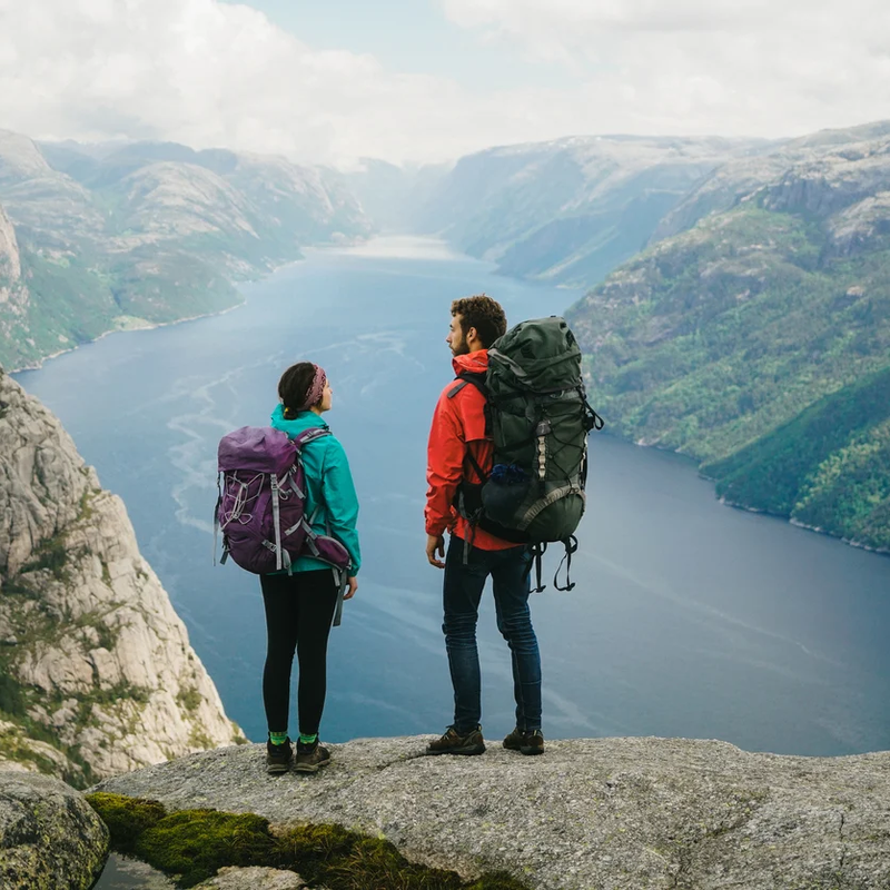 如何为您的品牌选择合适的户外服装制造商