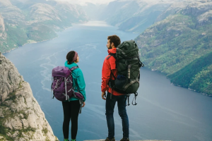 How to Choose the Right Outdoor Clothing Manufacturer for Your Brand