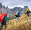 Wie man den richtigen Stoff für Outdoor-Bekleidung bei extremen Kältebedingungen auswählt