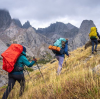 Wie man Mindestbestellmengen mit Herstellern von Outdoor-Bekleidung aushandelt: Ein Leitfaden für Einkäufer