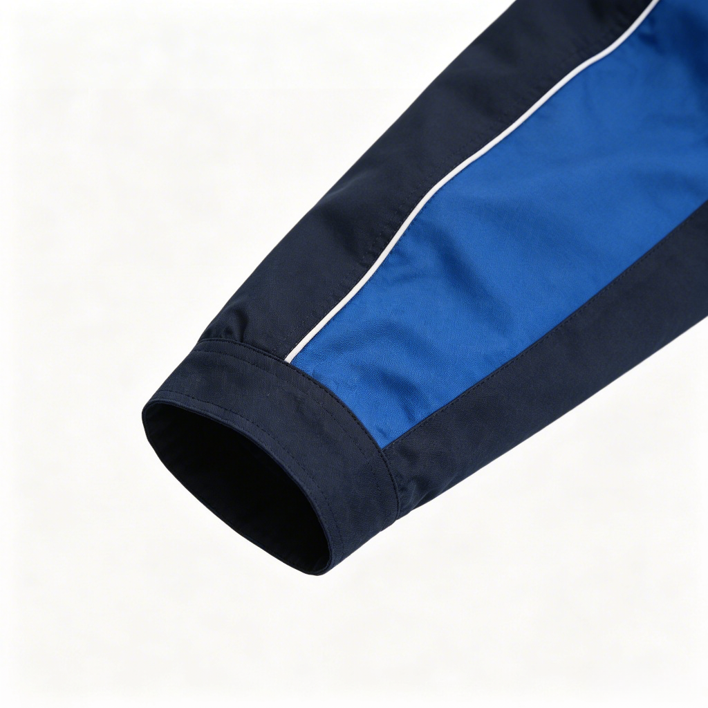 Ribbed Cuff Detail
