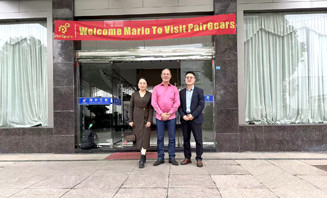 Internationaler Kunde besucht PairGears-Fabrik und erkennt Fertigungsqualität an