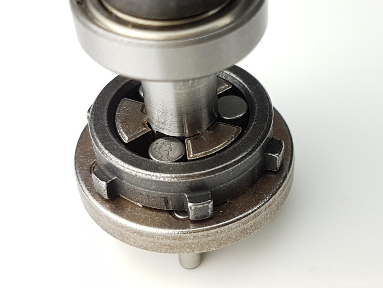 Main shaft overrunning clutch