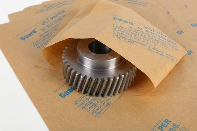 Finished gear protected in VCI anti-rust paper