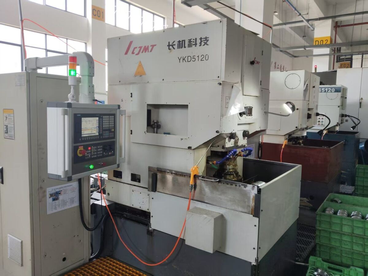 PairGears gear shaping machine for internal and external gear tooth cutting