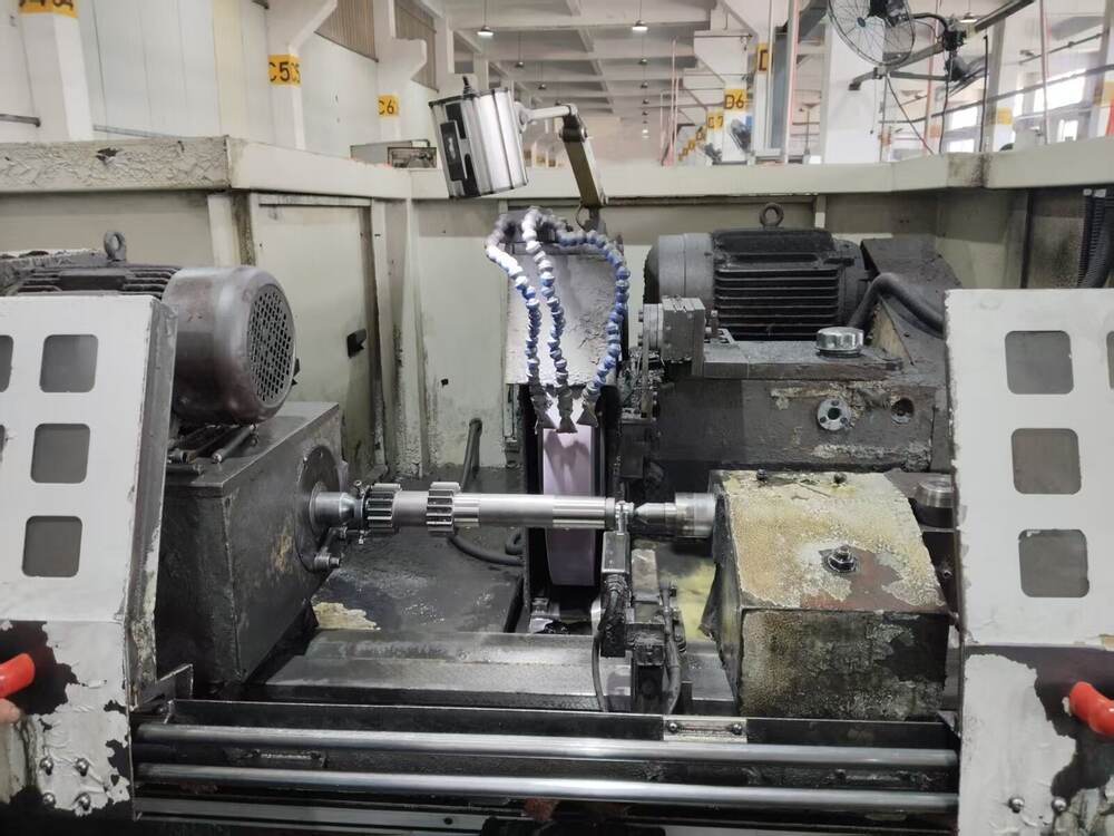 PairGears external cylindrical grinding machine for gear and shaft diameter finishing