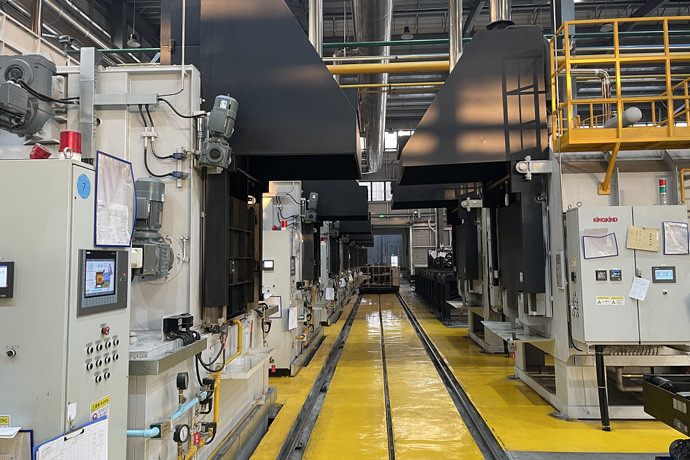 Industrial heat-treatment line for gear components