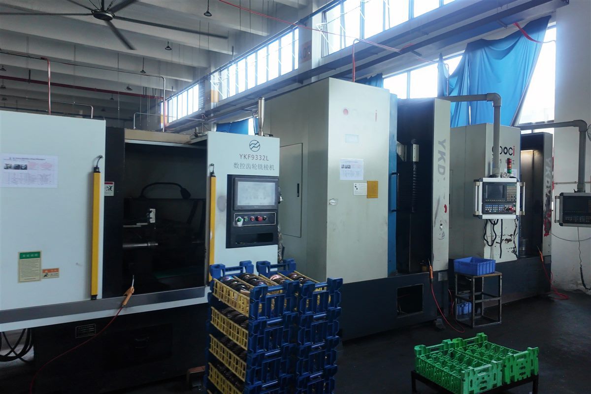 CNC gear milling machine