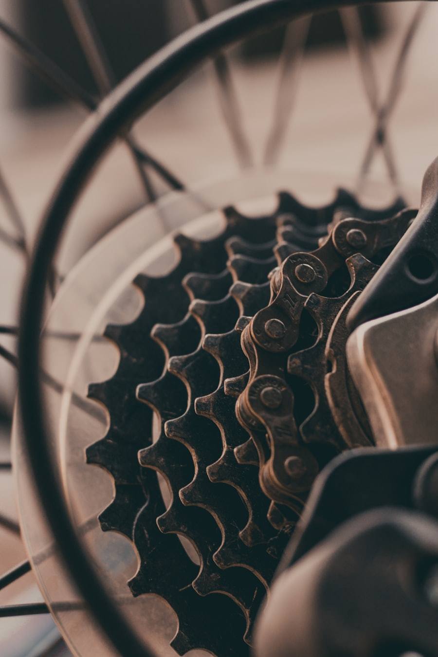 Bicycle chain engaging a rear cassette sprocket