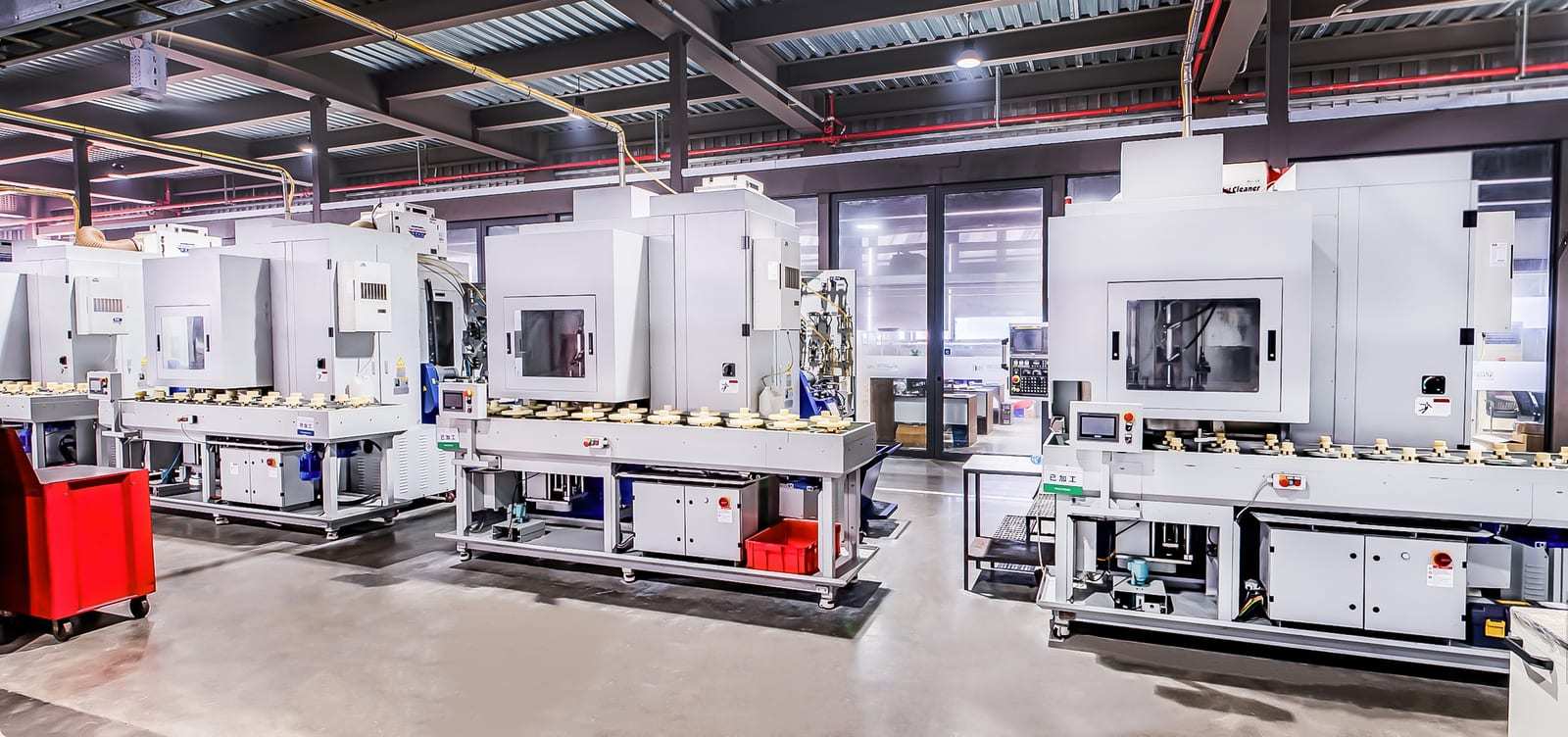 Gear tooth machining operation in a production workshop