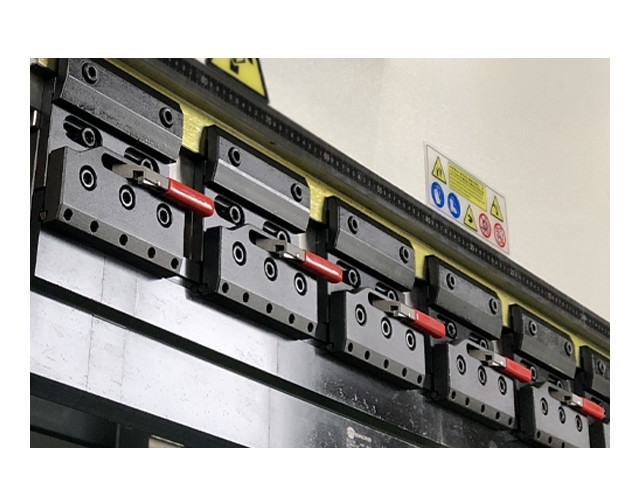 WF67K-E Press Brake Fast clamp