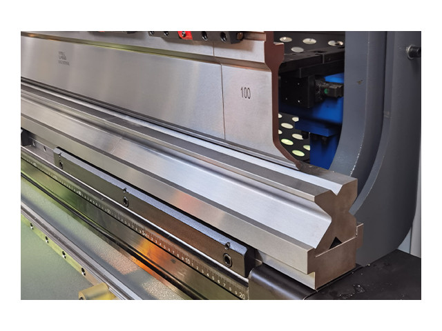 Press brake tooling