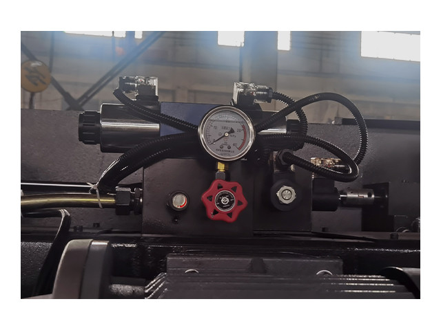 Hydraulic valve group