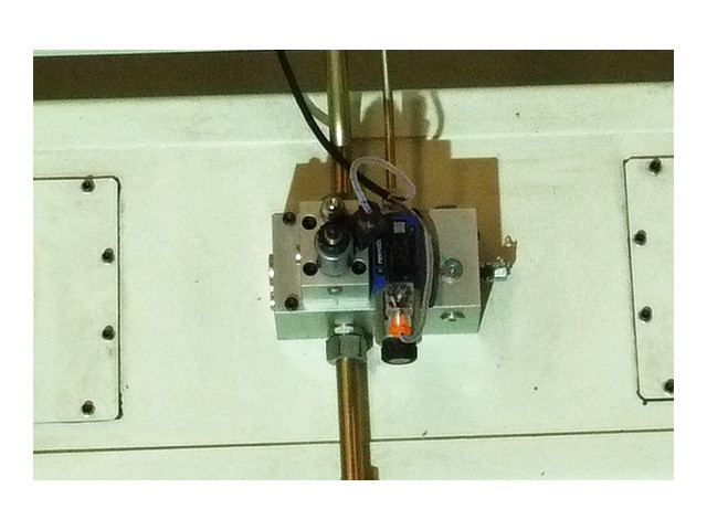 Hydraulic valve group