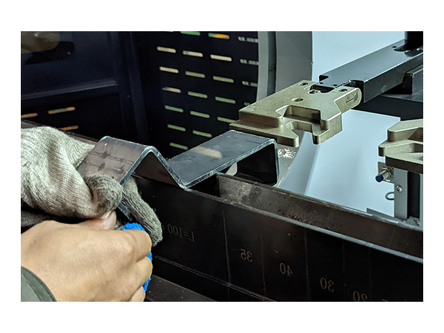 cnc press brake bending