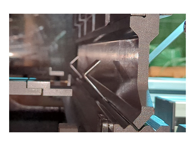 WF67K-C Electro-Hydraulic Servo CNC Press Brake Electro-Hydraulic Servo CNC Press Brake Bending