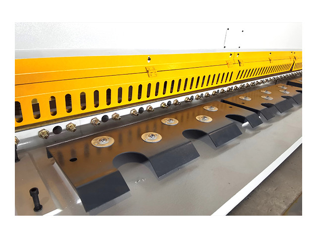 Swing Beam Shearing Machine Front support