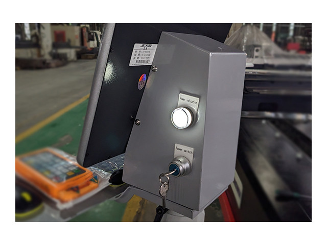 Fiber Laser Cutting Machine Power switch