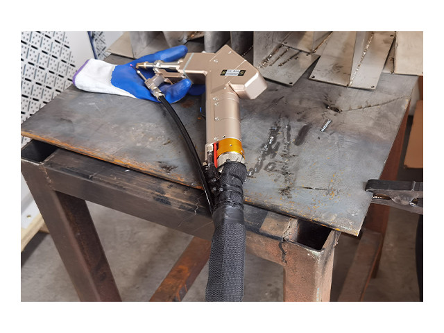 Hand-Held Laser Welding Machine Laser welding head