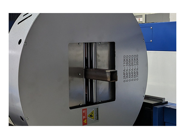 Plate & Pipe Cutting Machine Cutting display