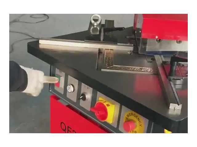 Hydraulic Notching Machine Button Control