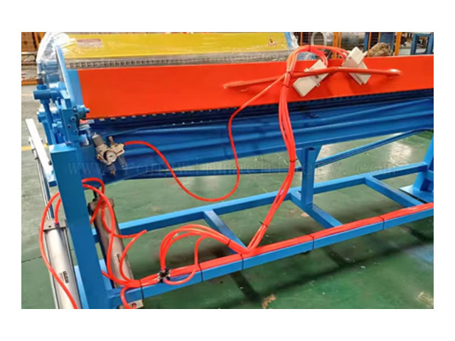  Hydraulic Folding Machine Eccentric wheel clamping device