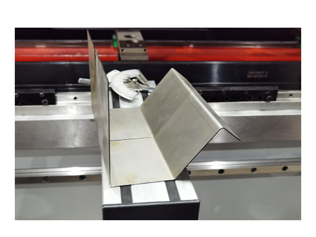 Electro-Hydraulic Servo CNC Press Brake