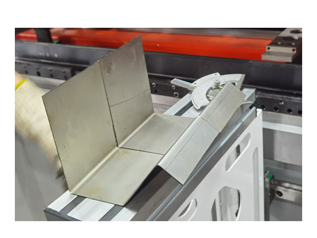 Electro-Hydraulic Servo CNC Press Brake