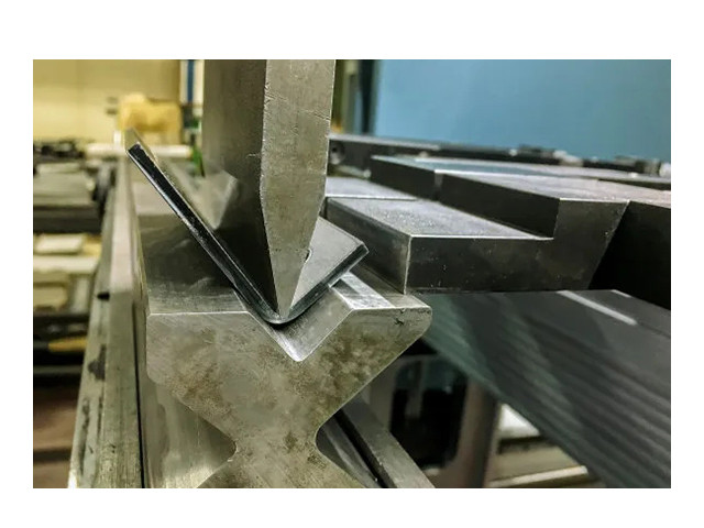 Electro-Hydraulic Servo CNC Press Brake