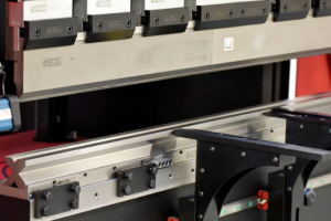 6 Benefits of Press Brakes in Metal Fabrication