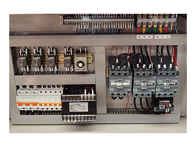 Electric cabinet
