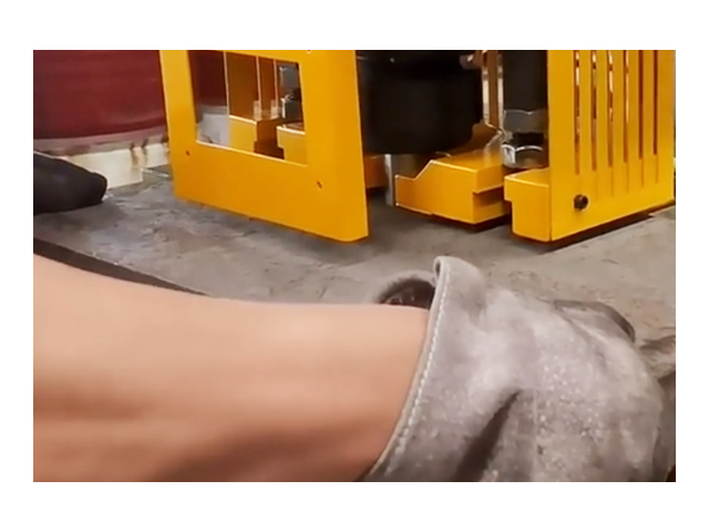 Hydraulic punching machine