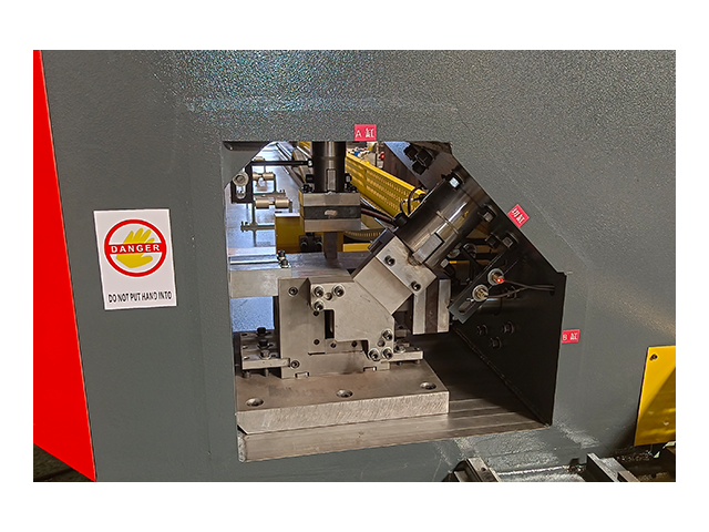 CNC Angle Steel Production Line Mould position