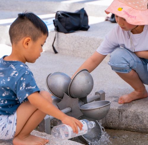 Small bucket wheel for water play equipment