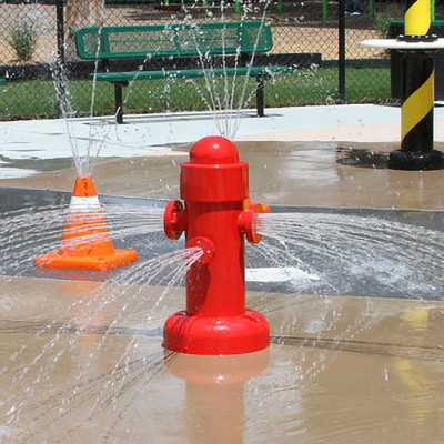 Fire hydrant fountain for water play equipment