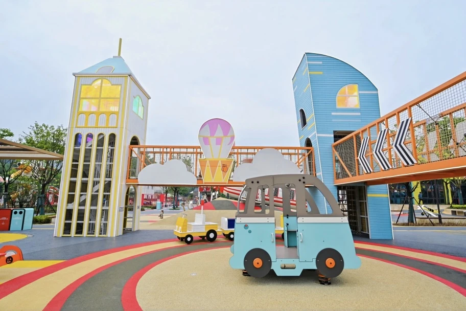 outdoor playground equipment for toddlers