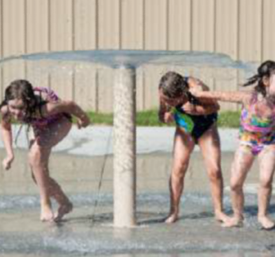 Sprinkler fountain for water play equipment