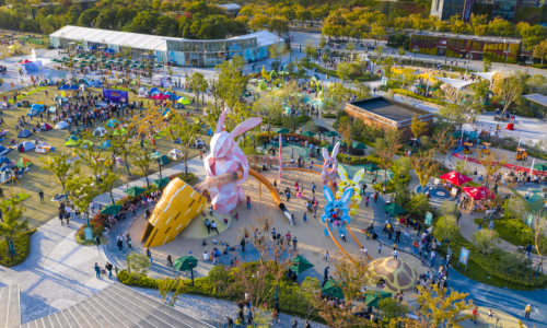 How to Build the Must-visit Items in a Theme Park?