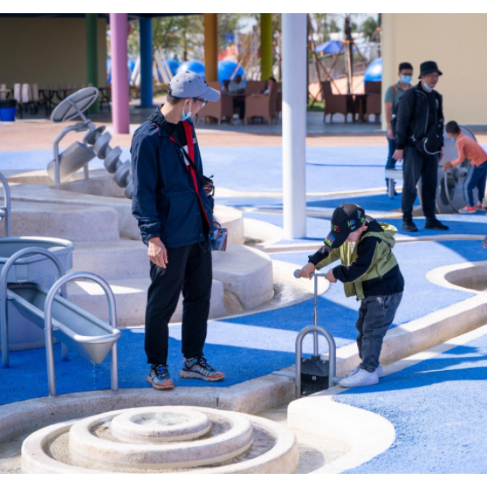 Lift Gate | Archimedes Water Play Equipment | Stainless Steel | Water Playground Equipment | Water Park