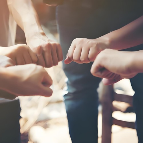YOTO Manufacturing fortalece la experiencia de su equipo con un taller sobre innovación en cubiertas para cajas de camioneta