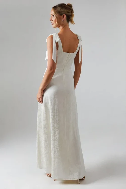 Elegant Solid Color Square Slim Open Back High Waist Floral Embroidered Summer Dress