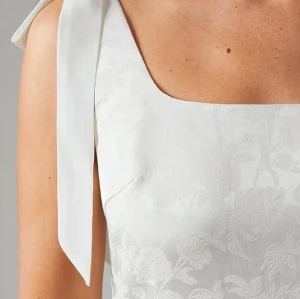 Elegant Solid Color Square Slim Open Back High Waist Floral Embroidered Summer Dress