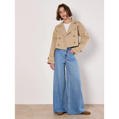 Simple  Double-Breasted Long Sleeve Solid Color Notched Lapels and Cropped Length Coat