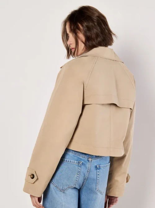 Simple  Double-Breasted Long Sleeve Solid Color Notched Lapels and Cropped Length Coat